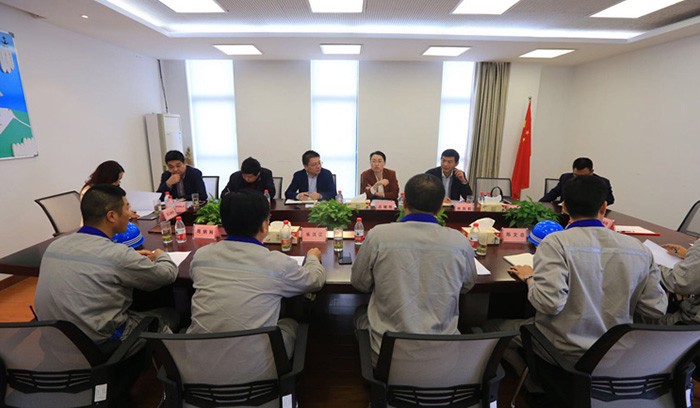 定海區(qū)委書記莊繼艷來(lái)我廠調(diào)研